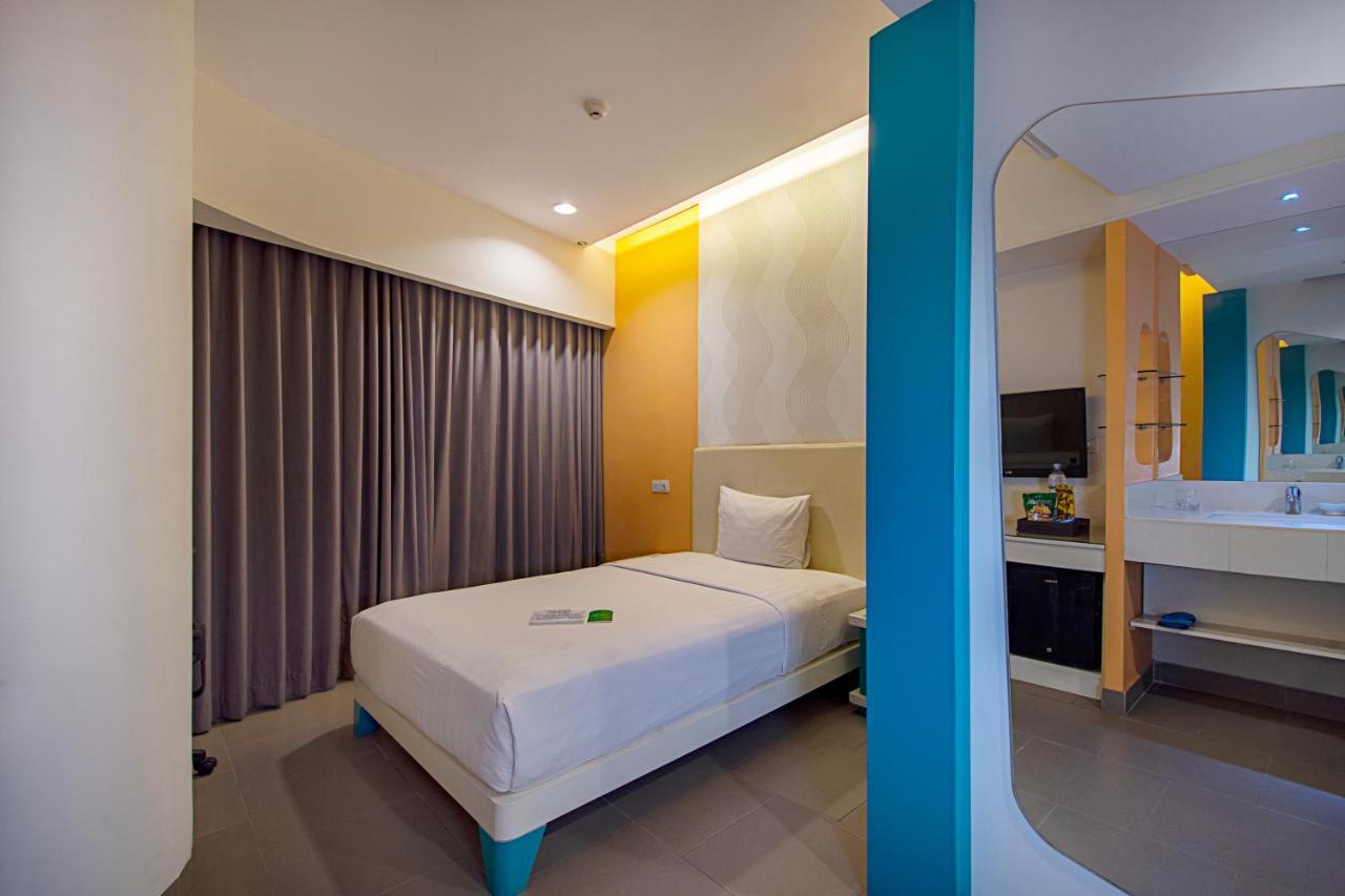 Blue Sky Hotel Petamburan Yakarta Exterior foto